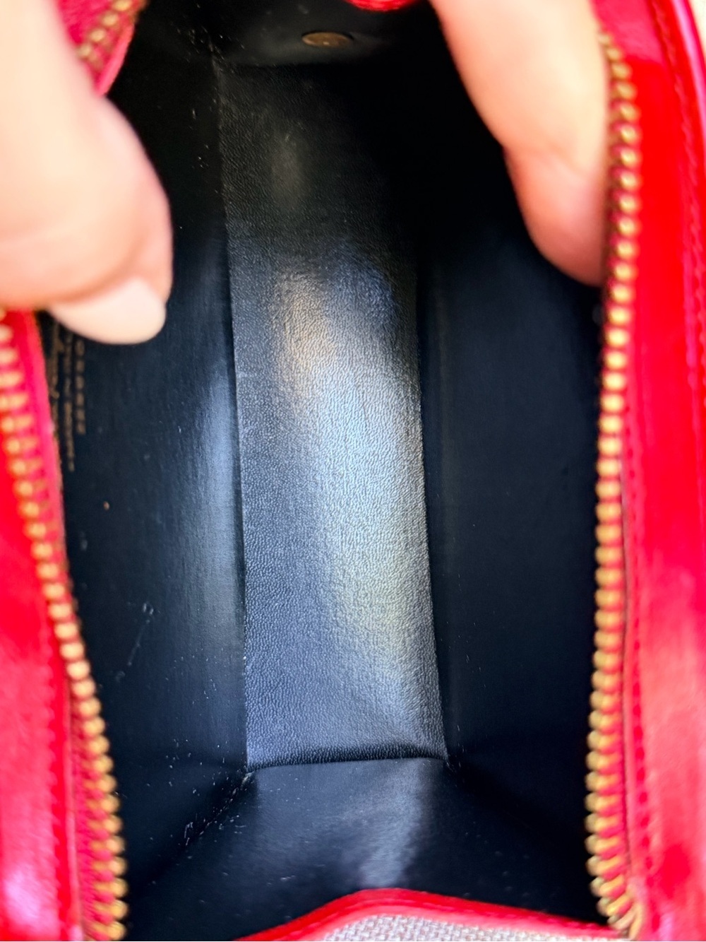 Vintage Salvatore Ferragamo Vara Bow Mini Vanity Case Red Leather Gold Hardware - Picture 9 of 10